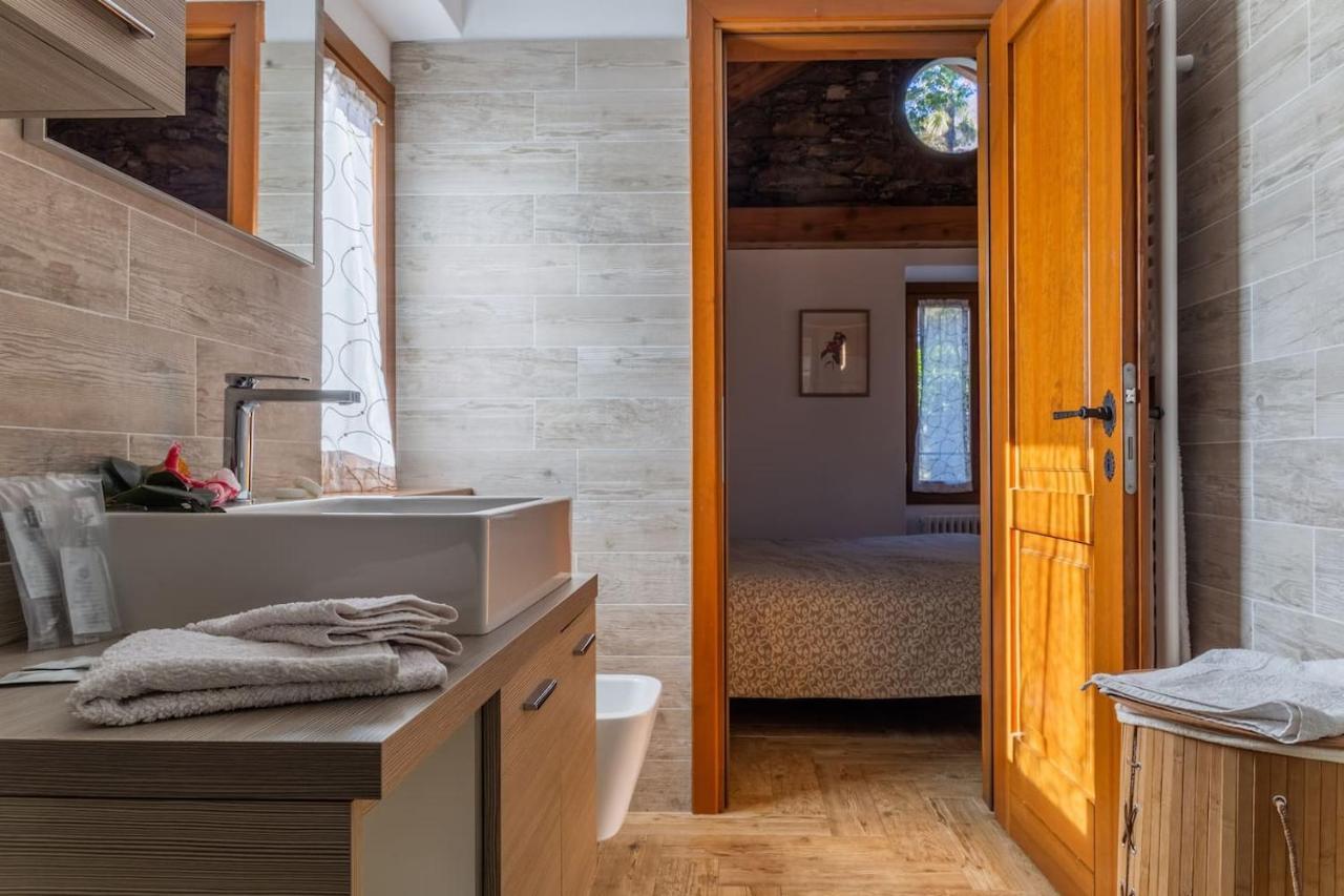 Ferienwohnung La Camelia D'Oro Oggebio Exterior foto