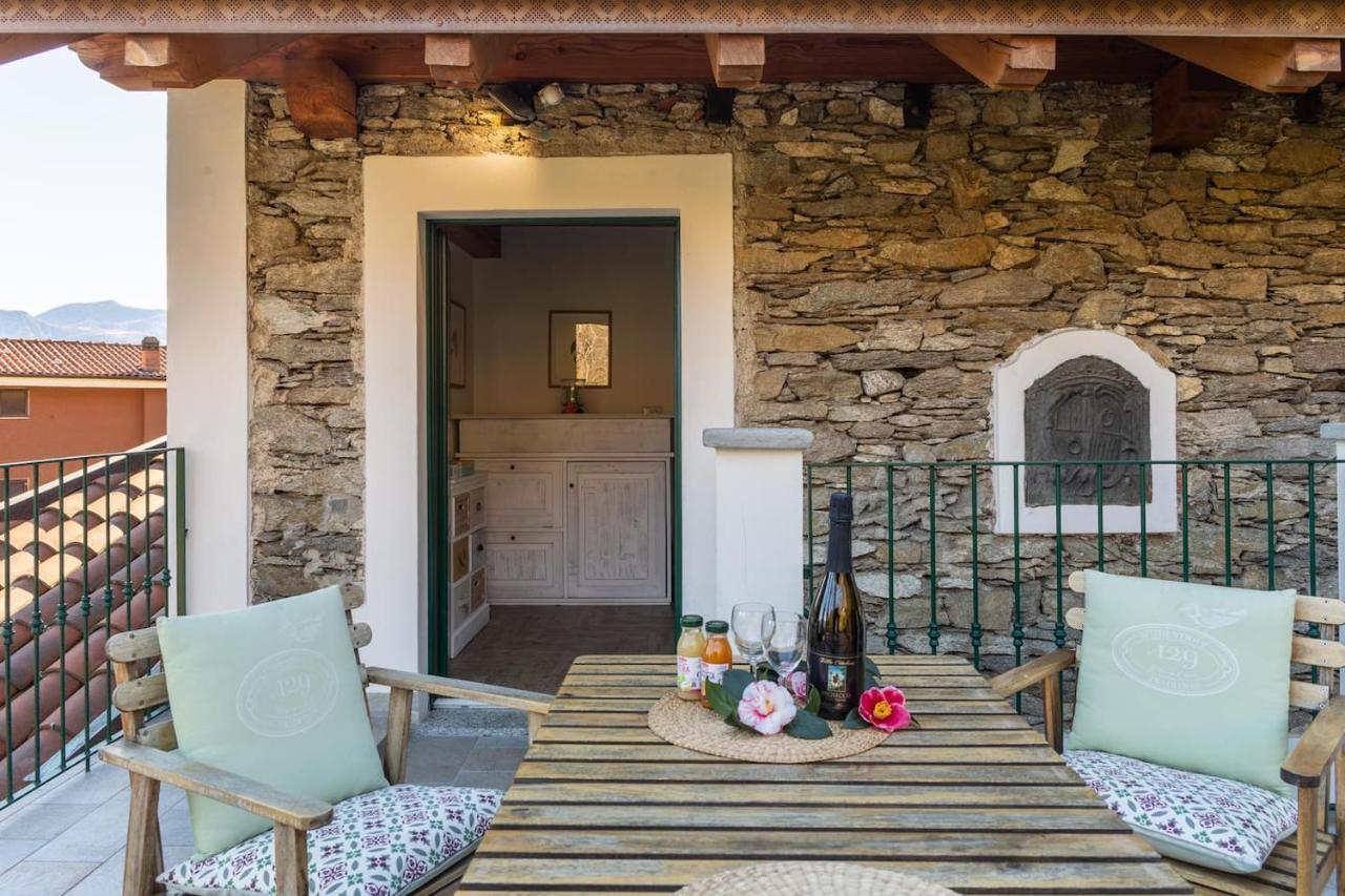 Ferienwohnung La Camelia D'Oro Oggebio Exterior foto