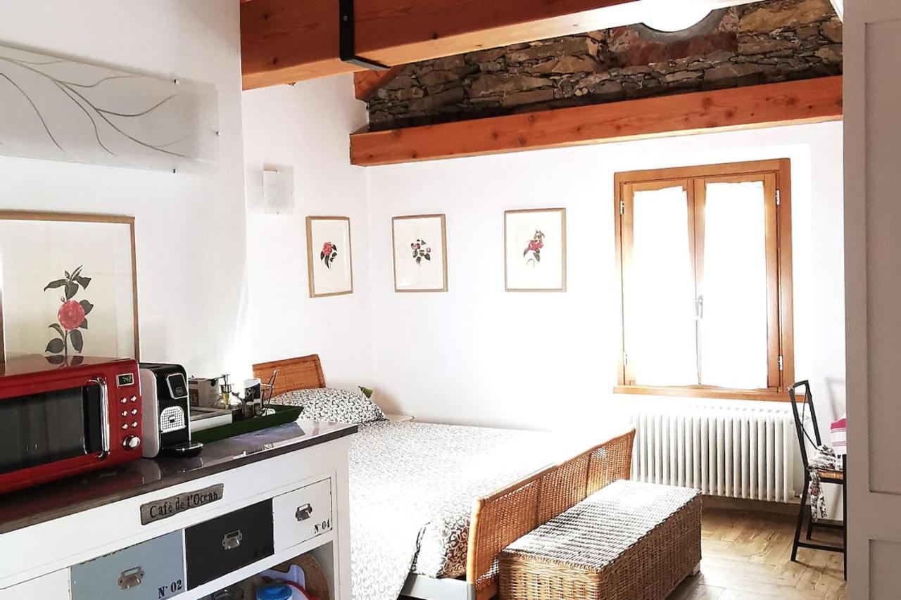 Ferienwohnung La Camelia D'Oro Oggebio Exterior foto