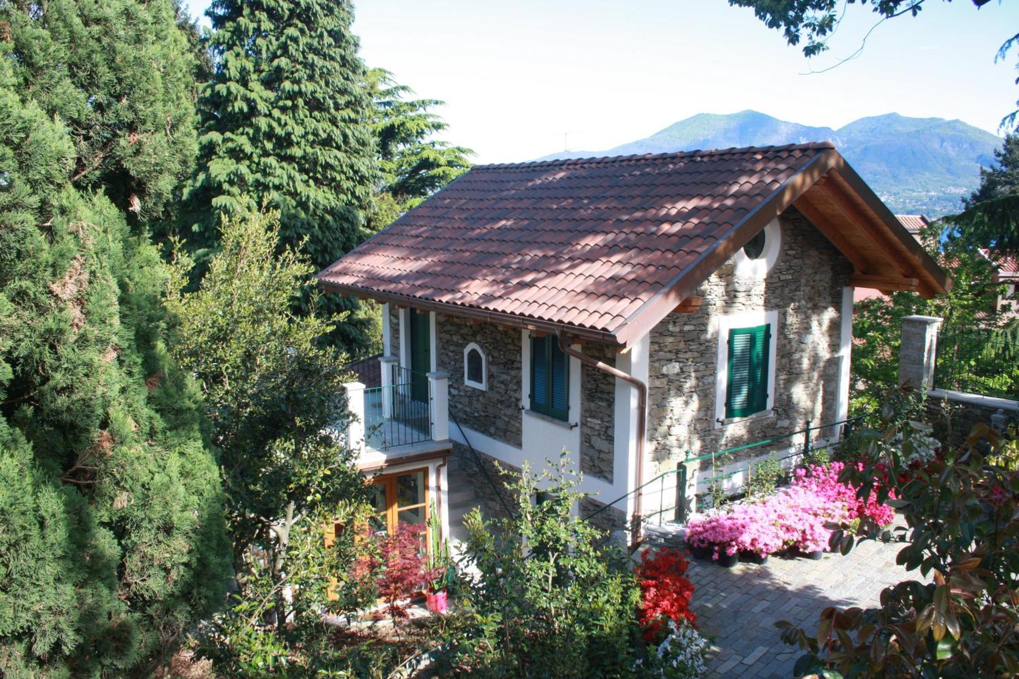 Ferienwohnung La Camelia D'Oro Oggebio Exterior foto