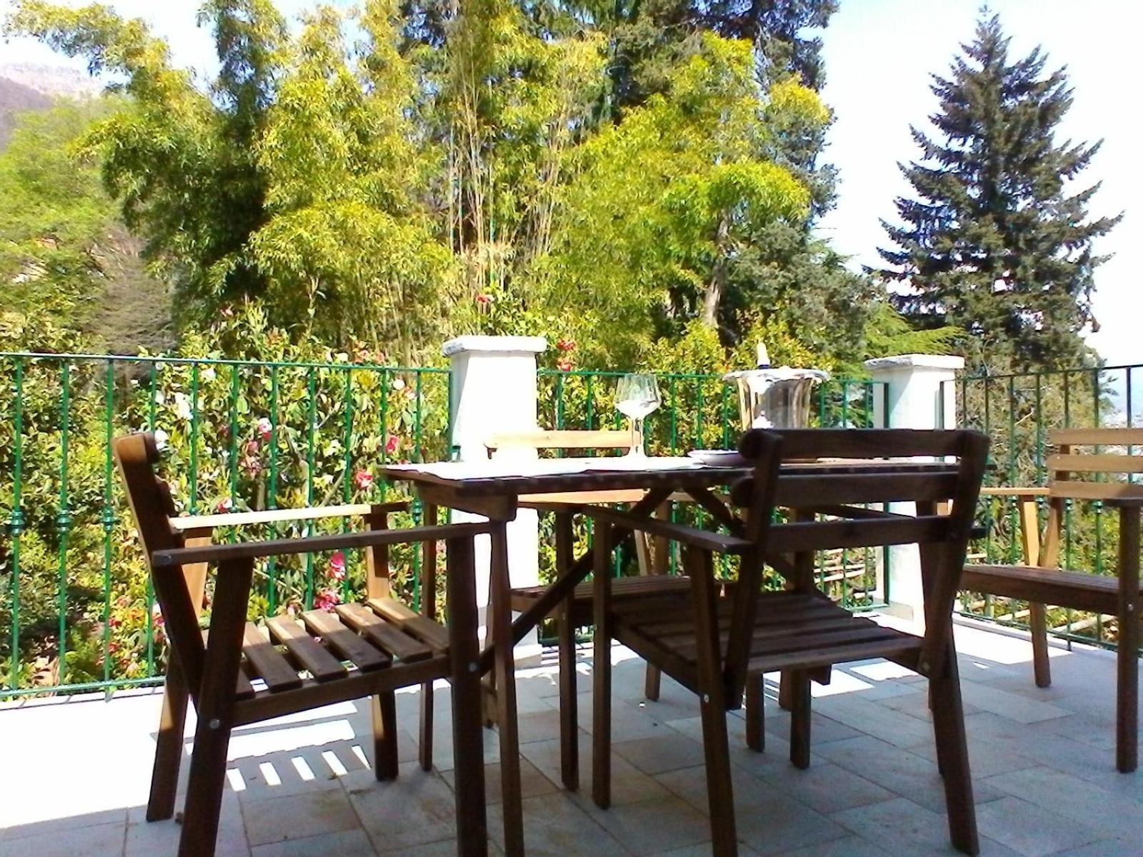 Ferienwohnung La Camelia D'Oro Oggebio Exterior foto