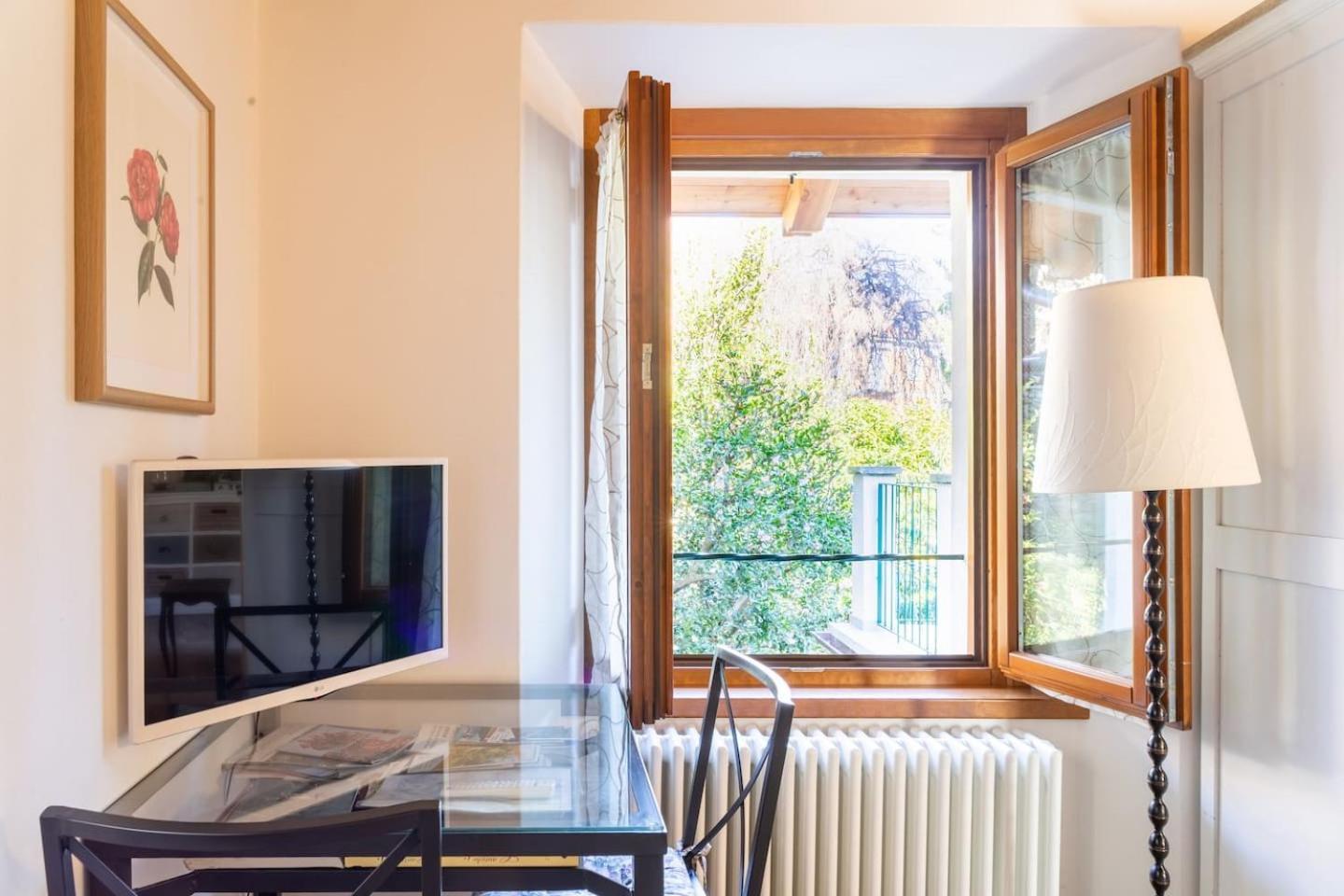 Ferienwohnung La Camelia D'Oro Oggebio Exterior foto